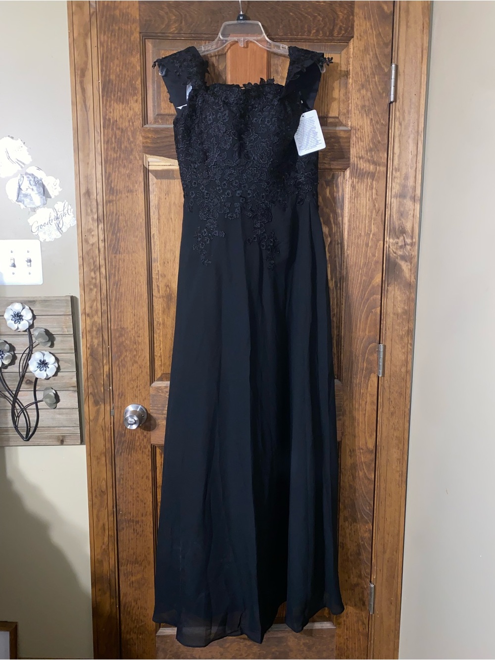 Elegant Black Lace Evening Gown - Women's Formal Dress
